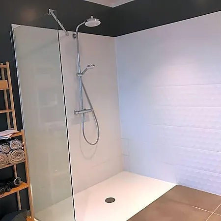 Ferme De Geneve Bed and breakfast 3*